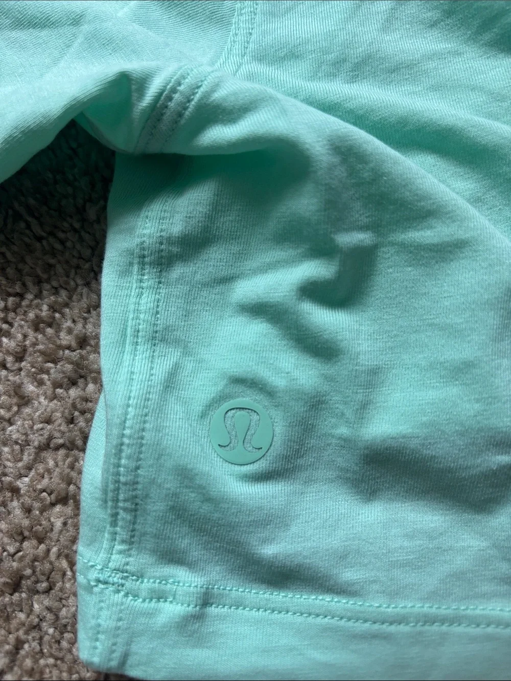 Lululemon cropped t shirt